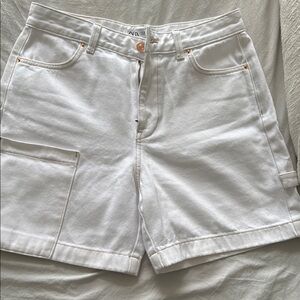 Zara Women's White Denim cargo Shorts sz 6